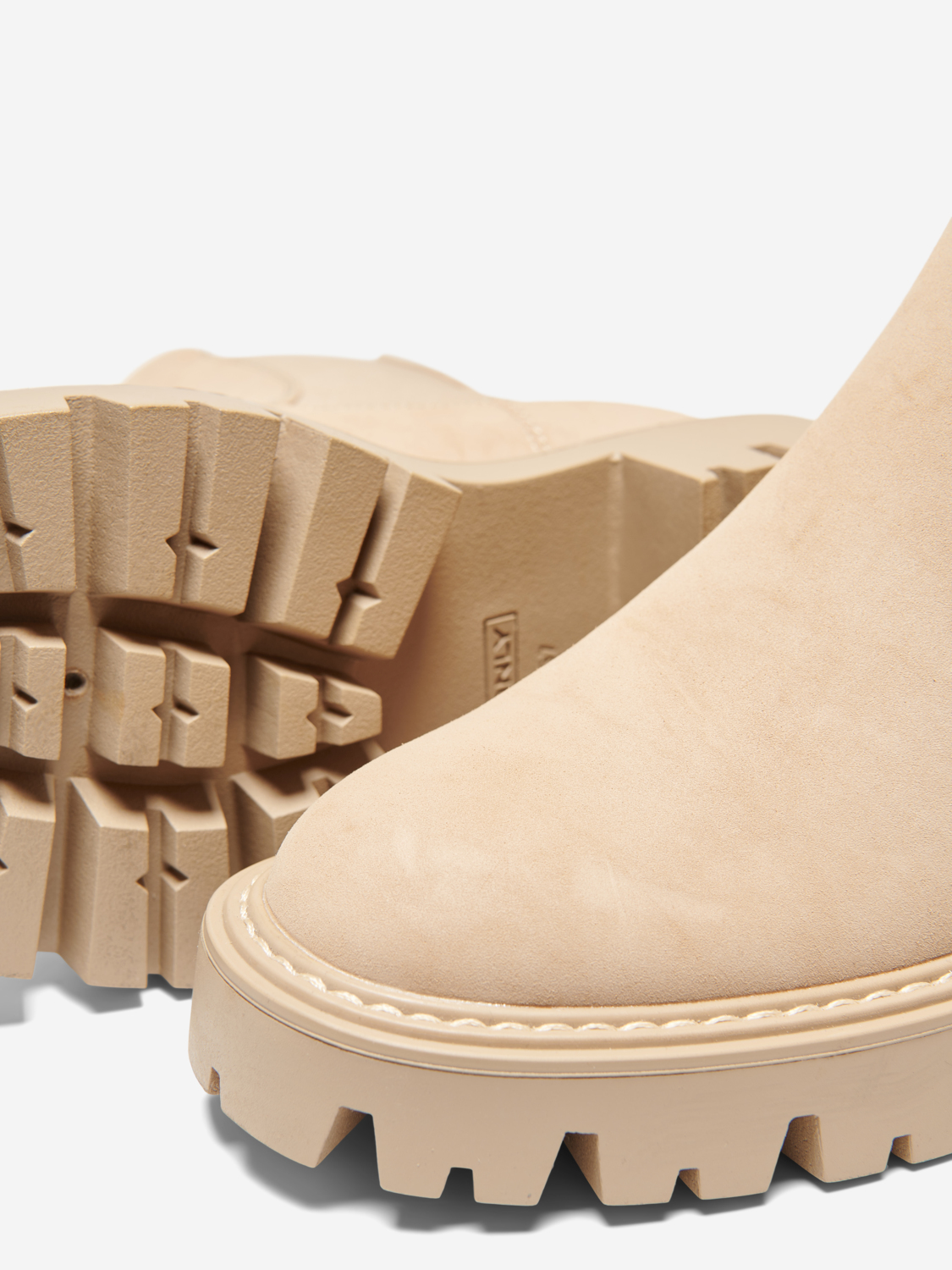 FINAL SALE - Betty nubuck chunky-sole boots, CAMEL, large